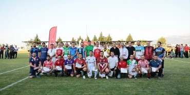 Başkan Çavuşoğlu turnuvanın açılışını yaptı, dostluk kazandı