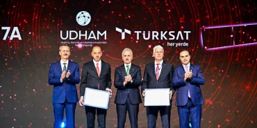 Uzayda Güçlü Türkiye... İmzalar TÜRKSAT 7A için atıldı