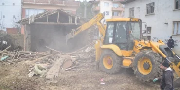 Bursa Yenişehir'de metruk binalara vize yok